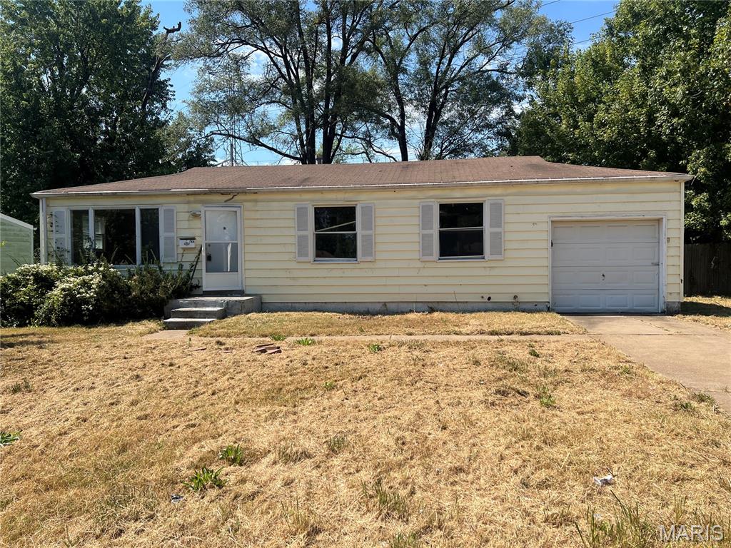 744 Kelvin Drive, Bellefontaine Neighbors, MO, 63137