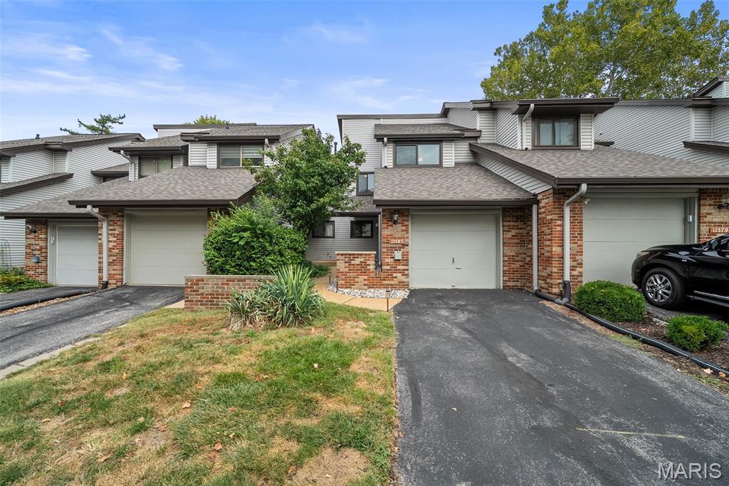 11583 Tawny Ash Court, Unincorporated, MO, 63146