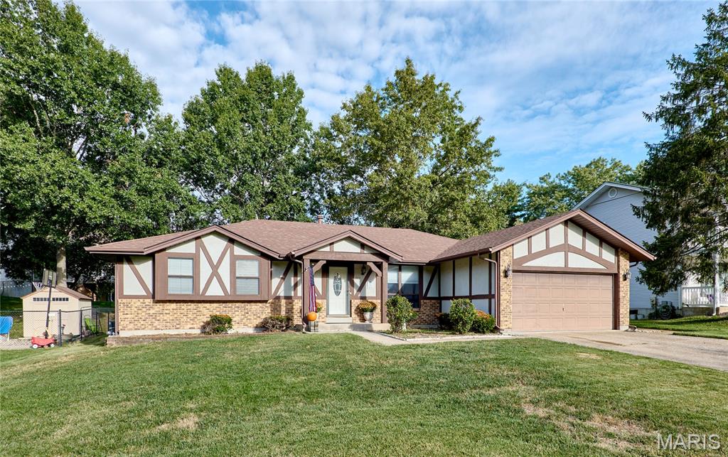 885 San Sebastian Drive, Fenton, MO, 63026