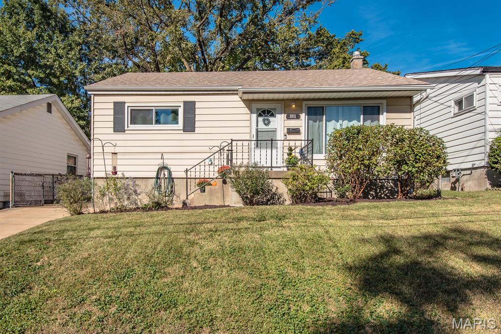 3911 McCausland Avenue, St Louis City, MO, 63109 - 2 bed, 1 bath home for sale in St Louis, MO